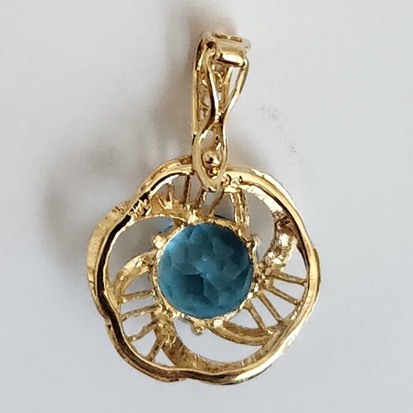 [SOLD] 80's 14K White & Yellow Gold Natural Blue Topaz Hinged Bail Pendant - Picture 6 of 15